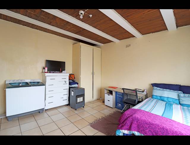 13 BEDROOM HOUSE FOR SALE IN HURST HILL